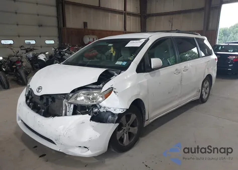 2011 Toyota Sienna Le V6 из США, поврежденный, VIN 5TDKK3DC7BS002160